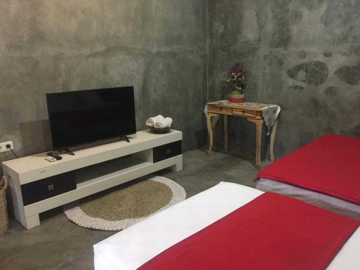 Watukarung Ristu Homestay Kalak Exterior photo